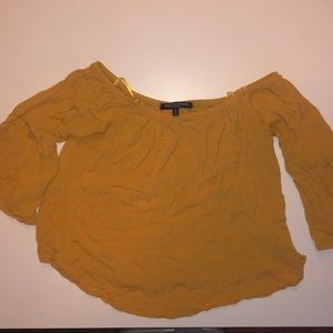 Off the shoulders mustard yellow top!